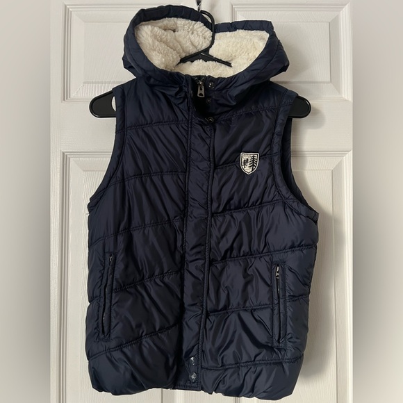 AMERICAN EAGLE OUTFITTERS β’ puffer quilted vest with faux fur hood navy blue AEO - Picture 3 of 13